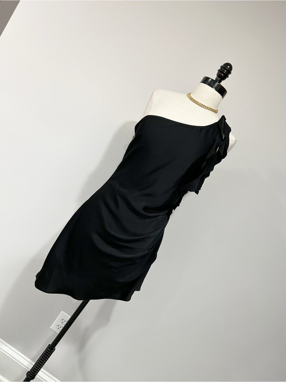 Elegant Black One-Shoulder Mini Dress with Ruffle Detail
